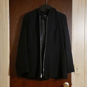 Only a few uses on this Avanti Large Black Coat